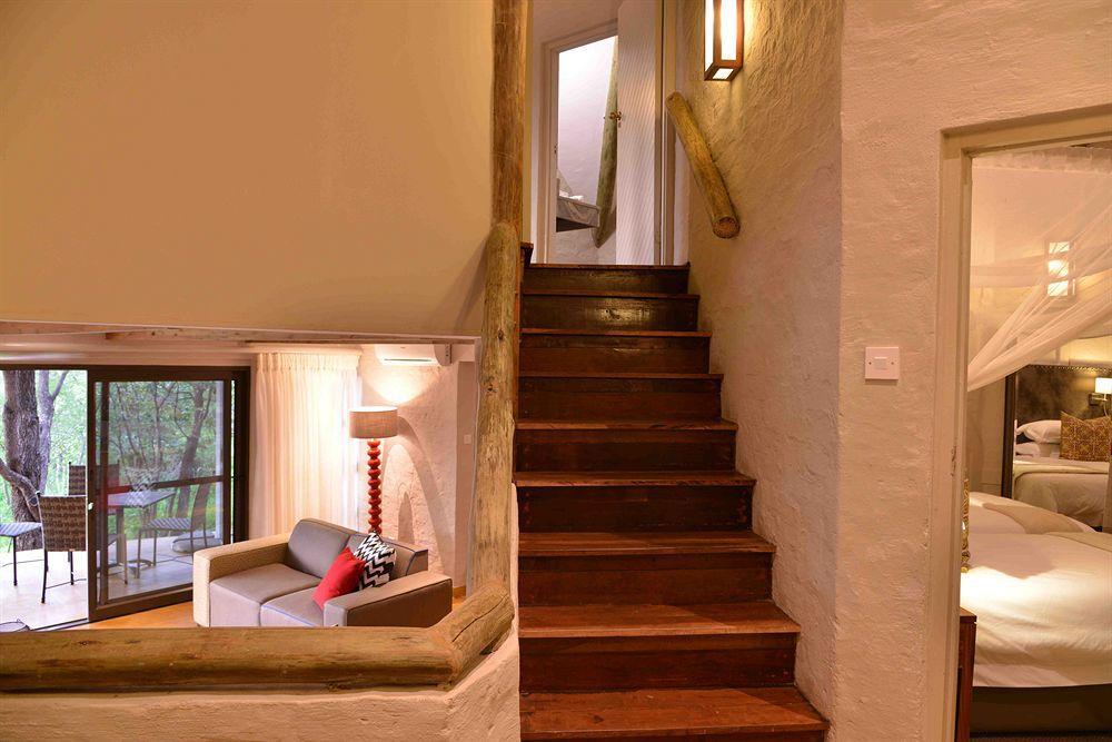 Victoria Falls Safari Suites Exterior foto