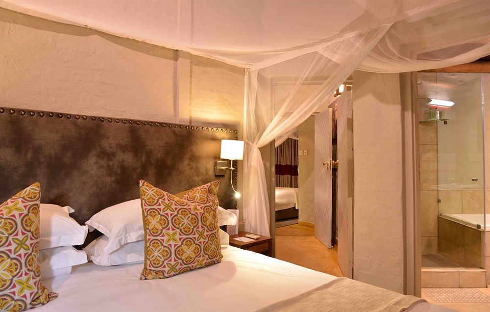 Victoria Falls Safari Suites Exterior foto