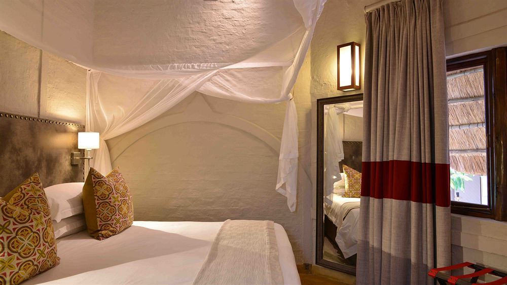 Victoria Falls Safari Suites Exterior foto