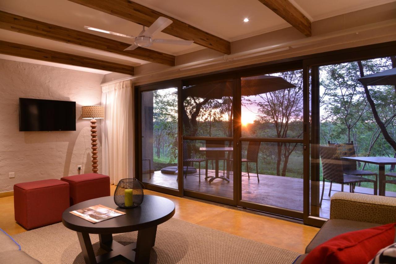 Victoria Falls Safari Suites Cameră foto